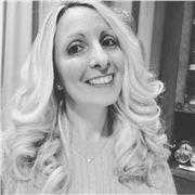 Docente di Lettere impartisce lezioni di Italiano, Latino, Greco, Storia e Filosofia, Psicologia